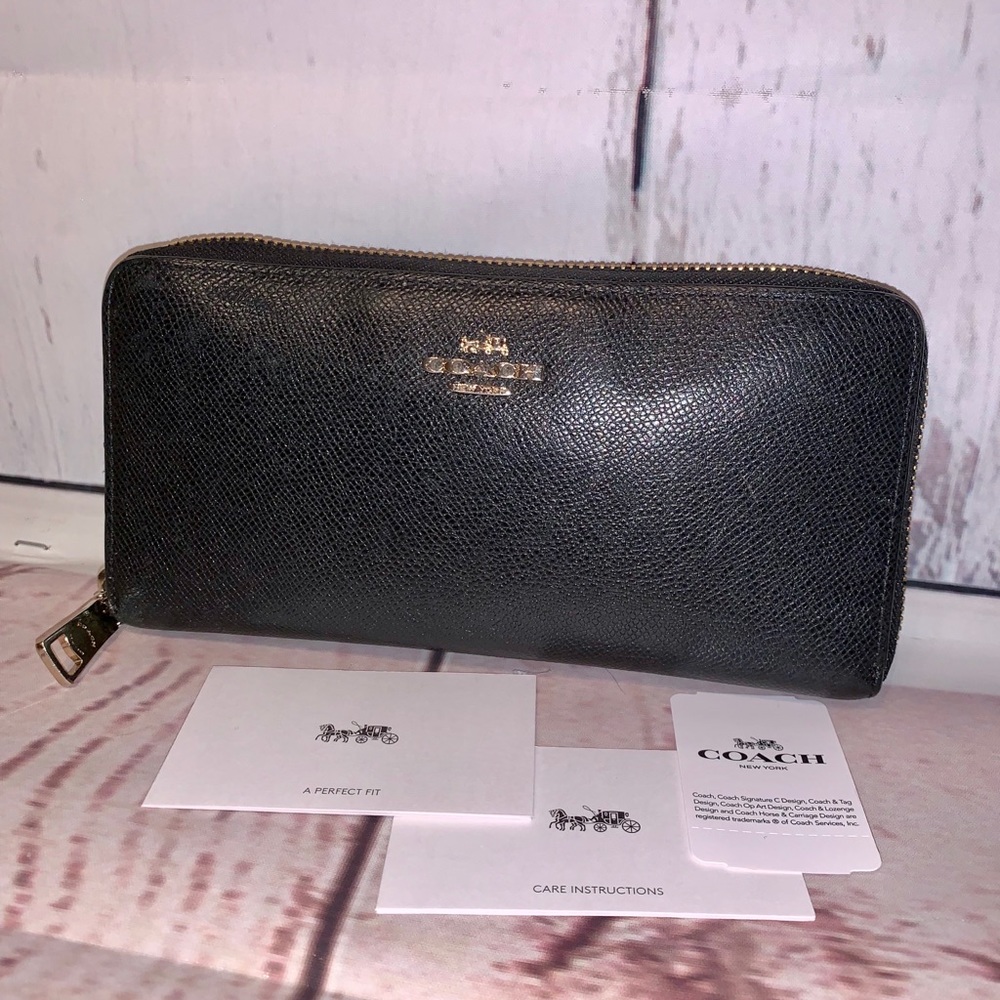 Authentic Coach Black Accordian Zip Wallet